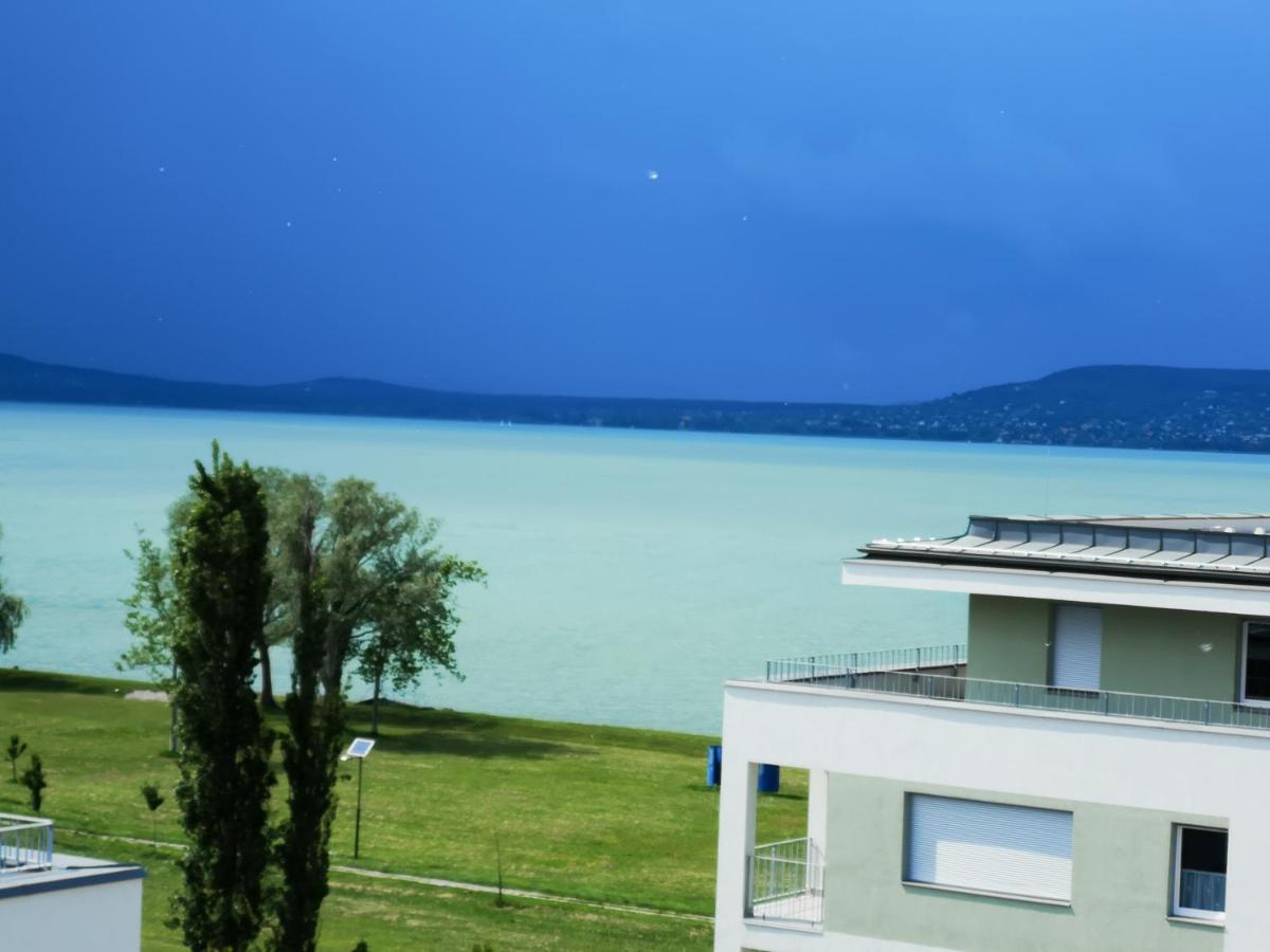 Silver Gray Appartment Balatonlelle Extérieur photo