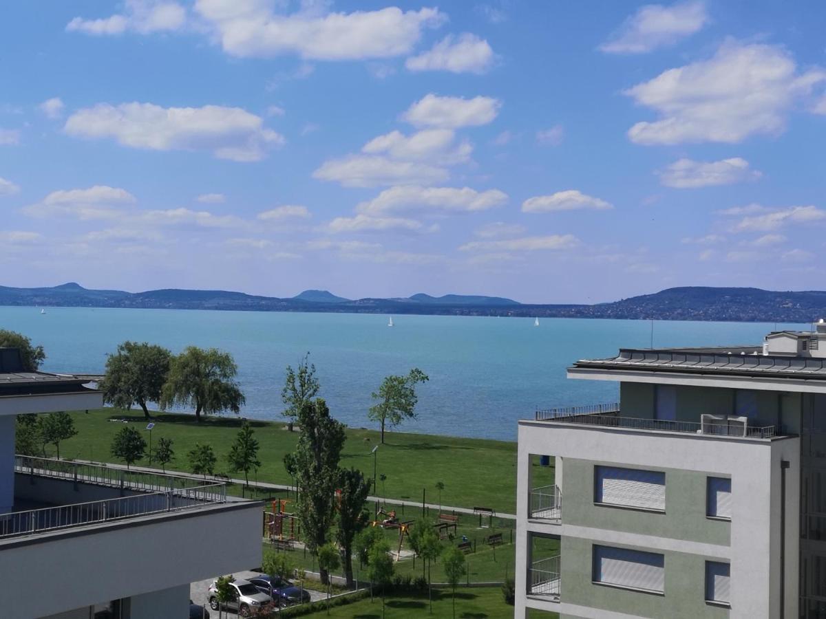 Silver Gray Appartment Balatonlelle Extérieur photo
