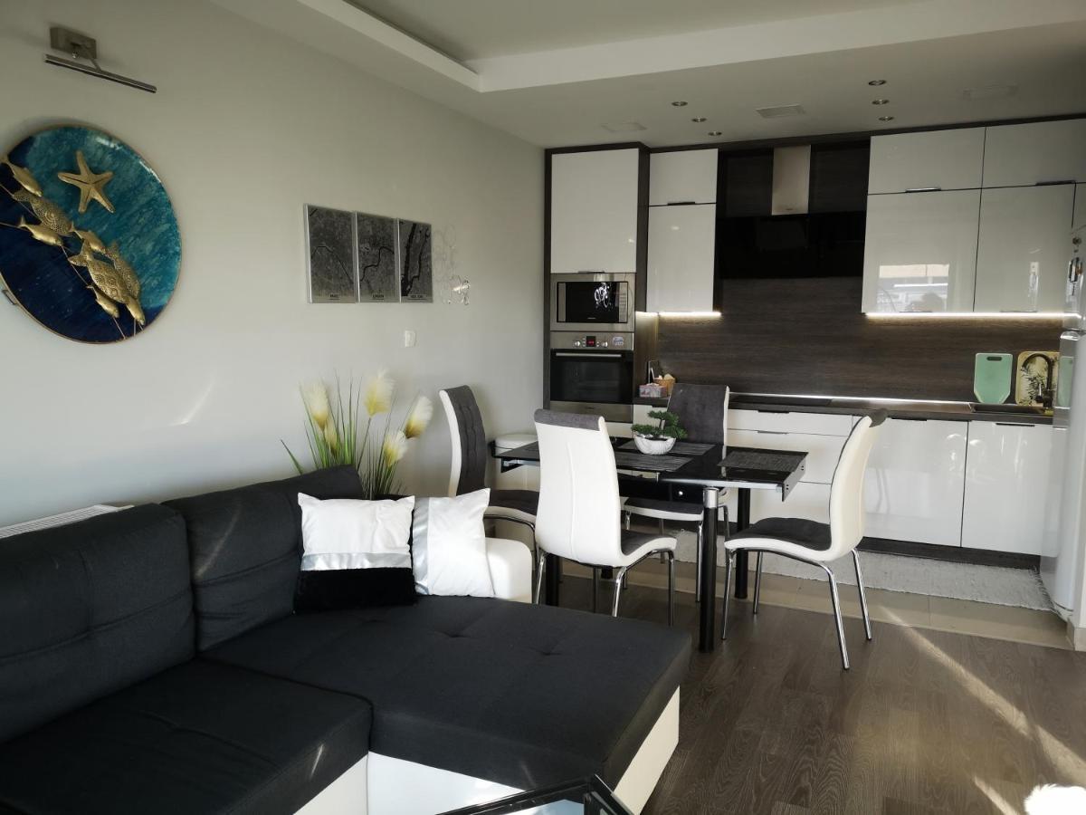 Silver Gray Appartment Balatonlelle Extérieur photo