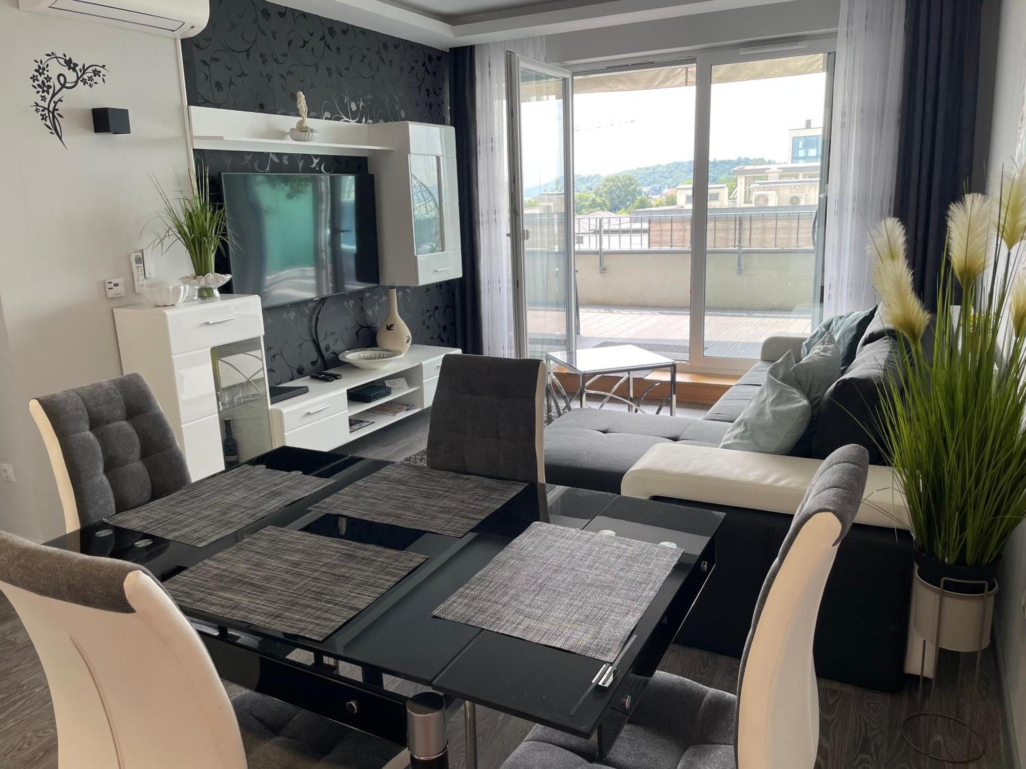 Silver Gray Appartment Balatonlelle Extérieur photo